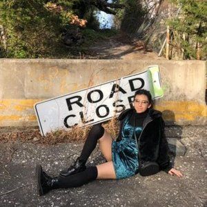 Green velvet dress with grommets